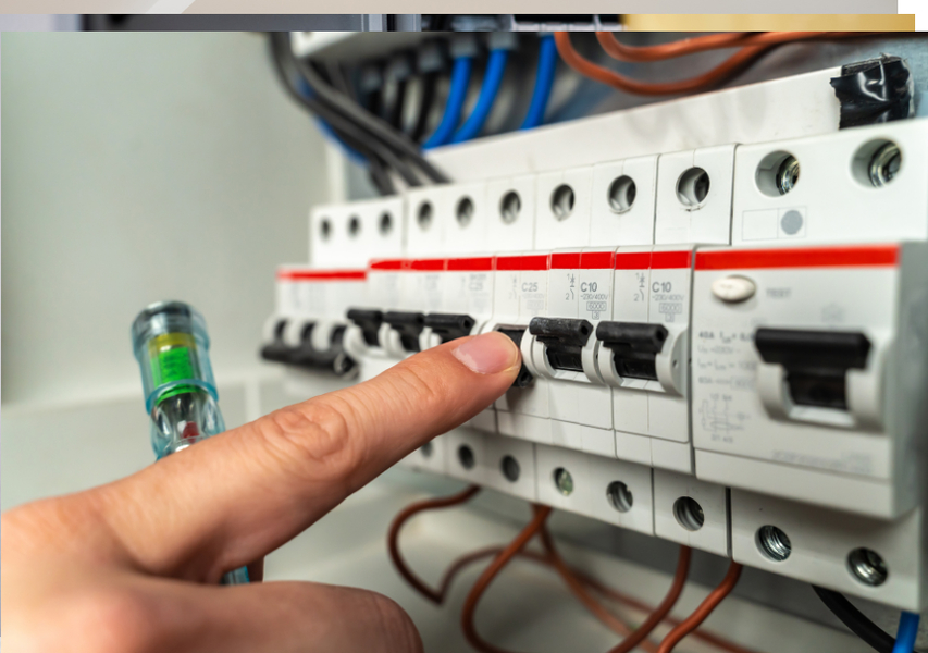 Zdjęcie na okładce dla Serwis-24 Usługi Elektryk Kraków
